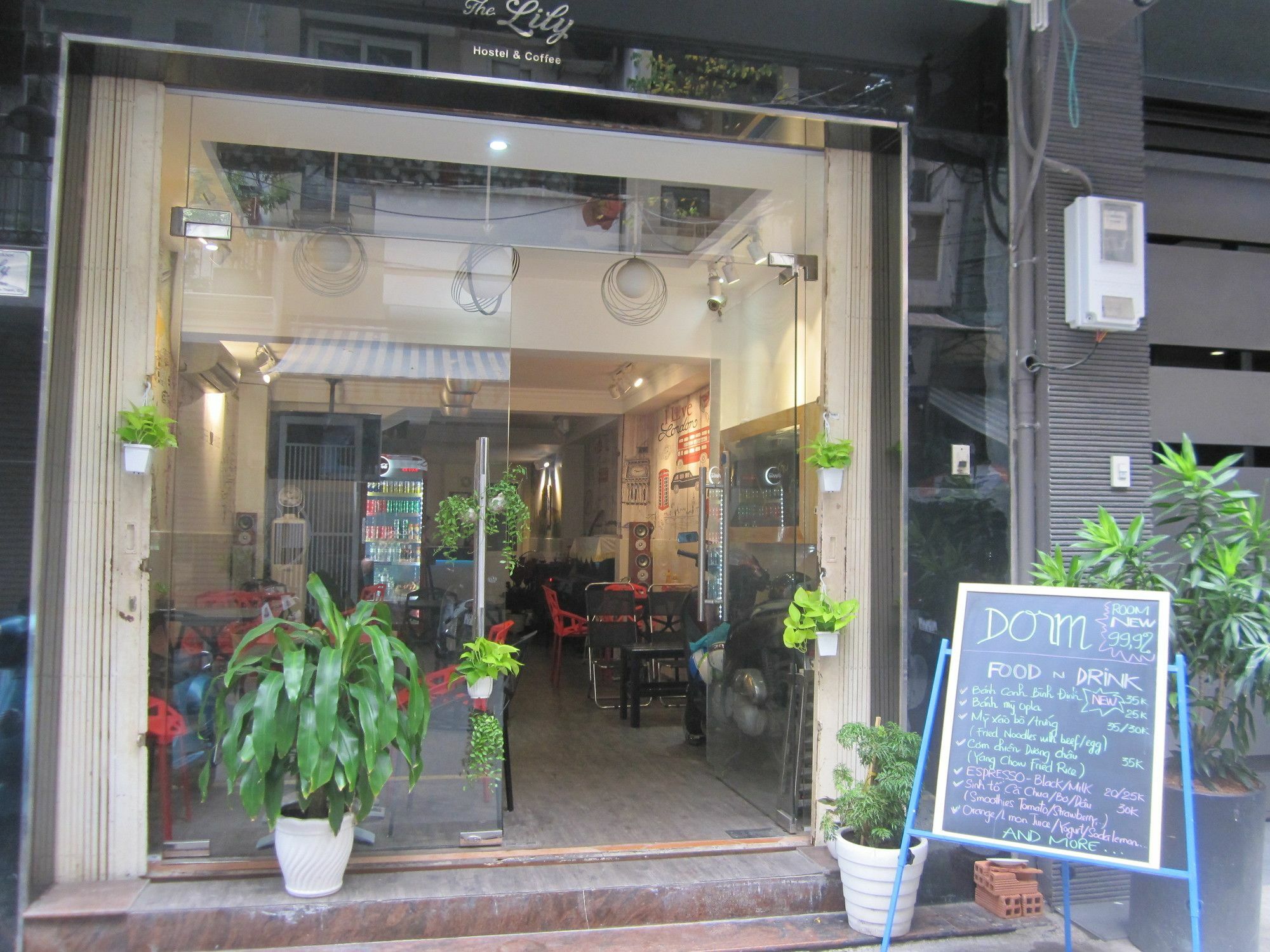 The Lily Hostel & Coffee Hô Chi Minh-Ville Extérieur photo